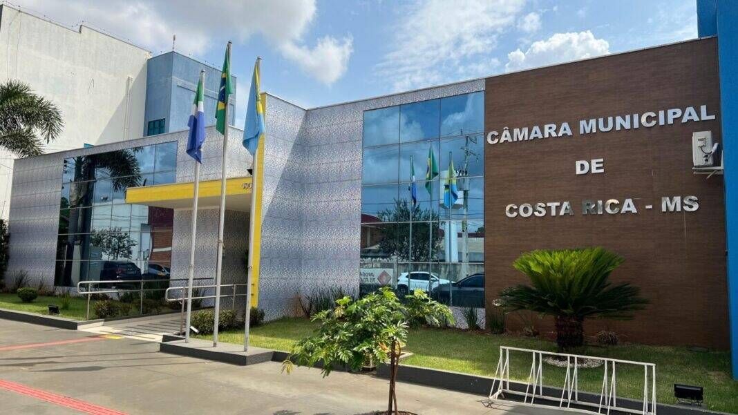 Câmara Municipal de Costa Rica: Fim do Recesso de Julho e Outras Medidas de Austeridade