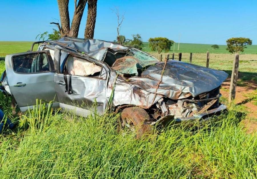 Capotamento na BR-060 deixa dois irmãos feridos; vítimas são advogados filhos de produtores rurais da região de Bela Alvorada, em Paraíso das Águas