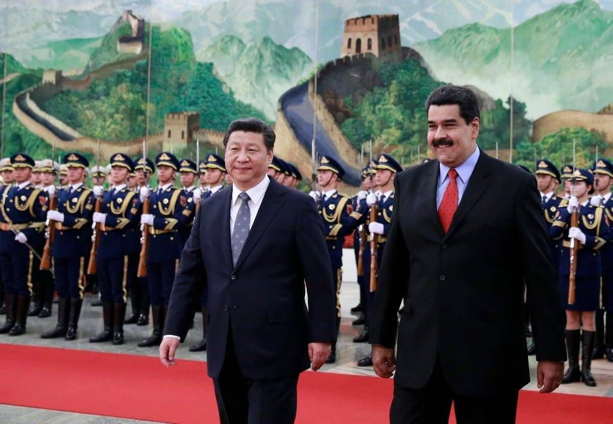 China faz alerta sobre ameaças de Trump contra Maduro