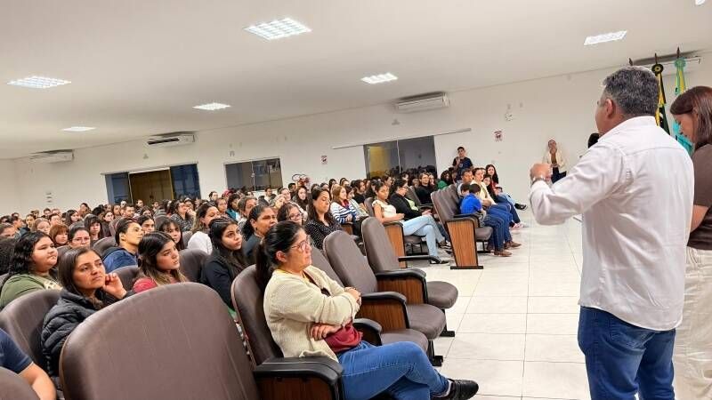 Costa Rica lança a edição 2025 do Projeto Primavera com oficinas e o Baile das Debutante
