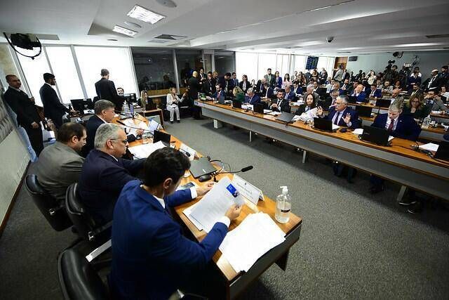 CPMI do INSS aprova quebra de sigilo bancário de Contag, Conafer e sindicato do irmão do Lula