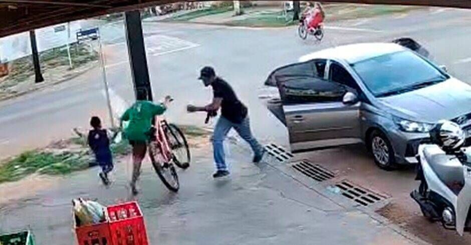 Crianças fugiram correndo ao ver homens sendo assassinado em Três Lagoas, MS (vídeo)