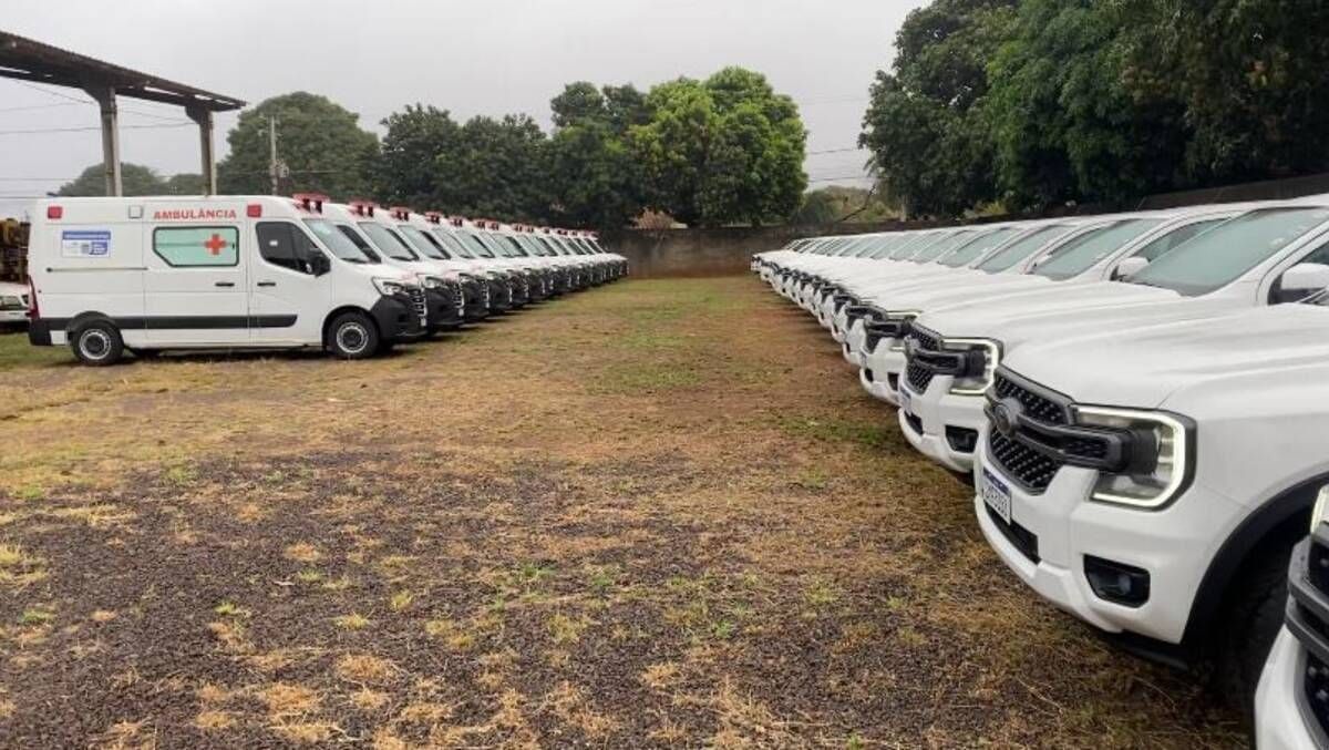 Governo de MS entrega ambulâncias e veículos em 40 cidades do estado