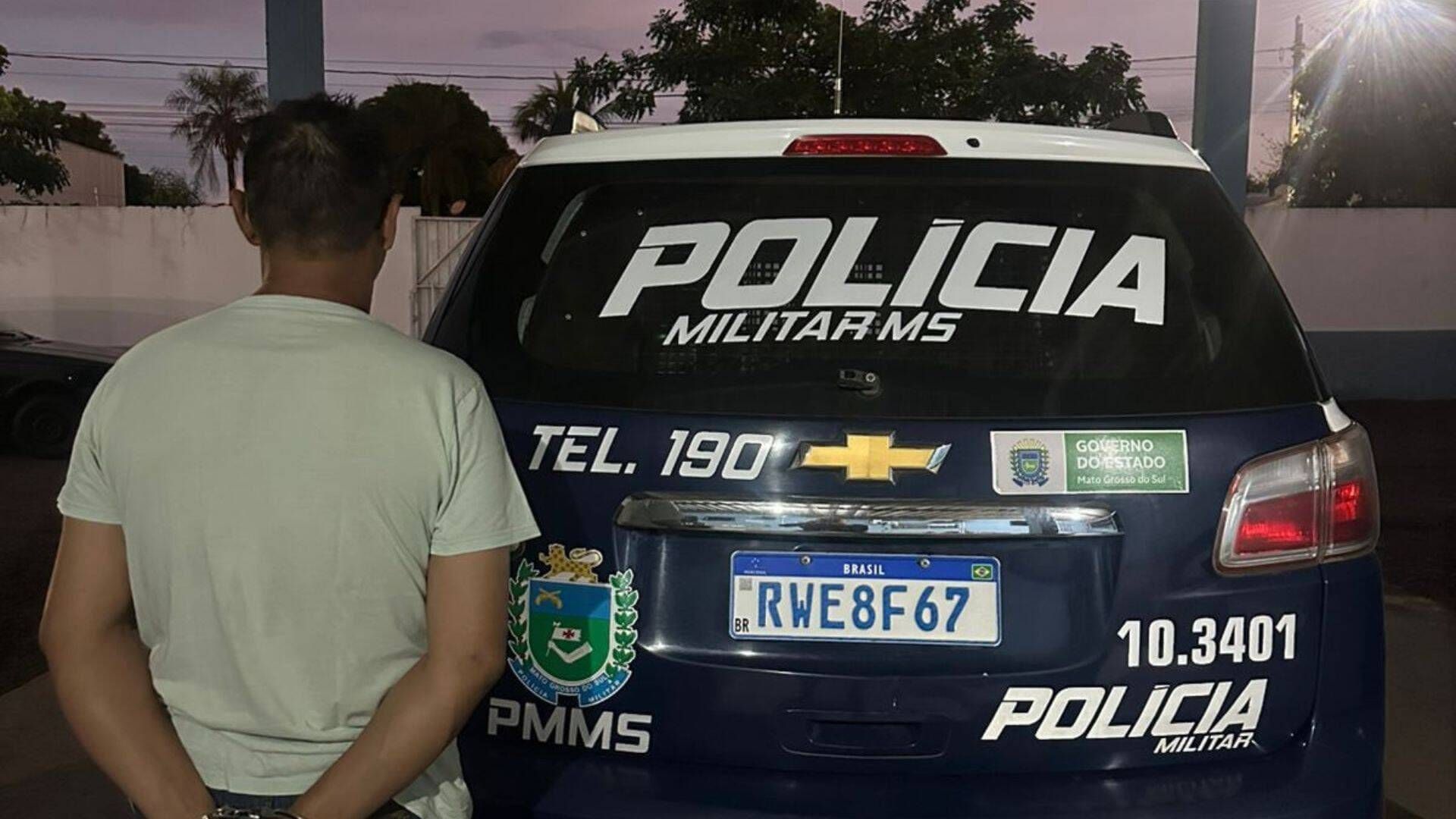 Homem que atirou no veículo do atual da ex é preso em Ribas do Rio Pardo