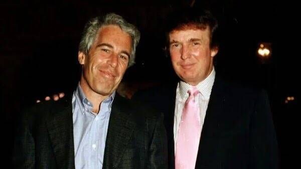 Juíza proíbe divulgação de arquivos secretos de Jeffrey, acusado de crimes sexuais e amigo de Trump.
