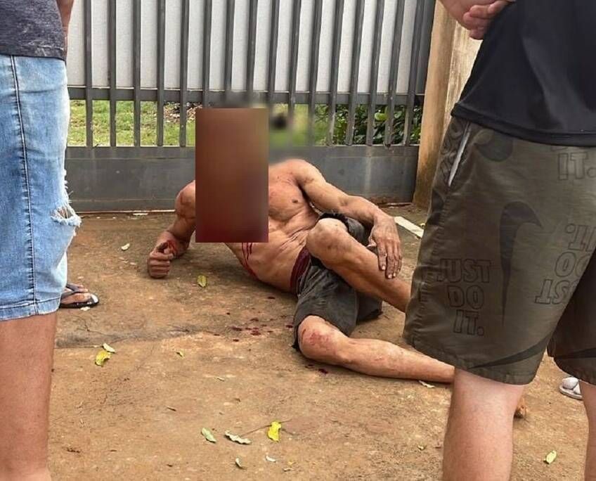 Ladrão leva surra de moradores em Três Lagoas. Apanhou muito !