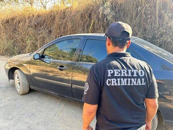 Mãe e avós de Flávio Bolsonaro são feitos reféns durante assalto em Resende