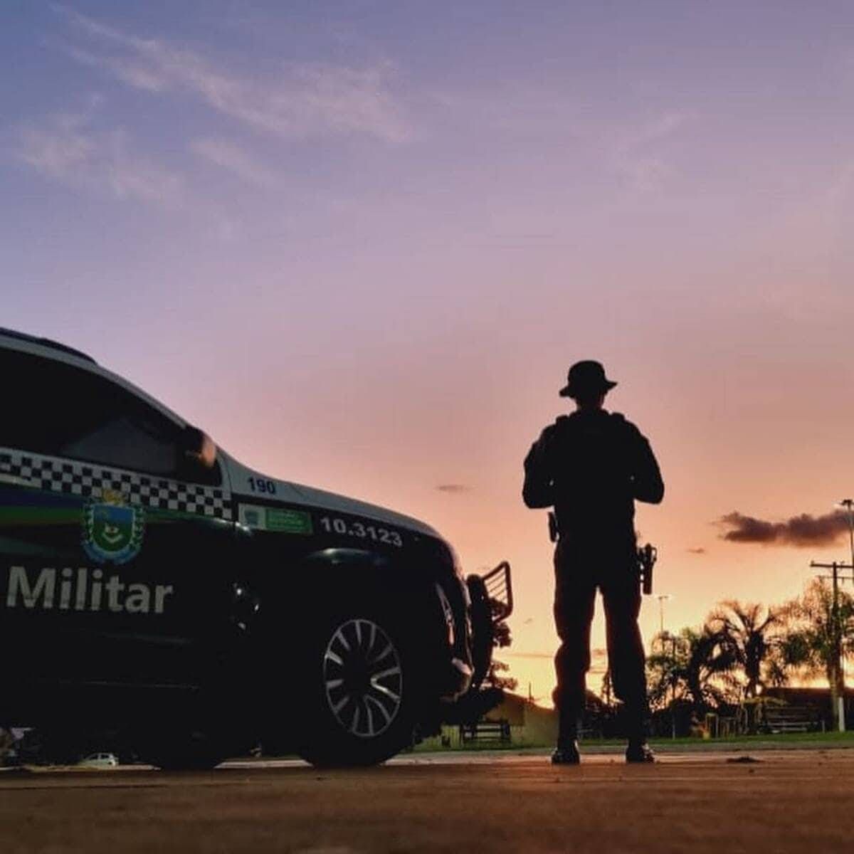 Mesmo após reatar relacionamento, homem é preso por descumprimento de medida protetiva em Chapadão do Sul, MS
