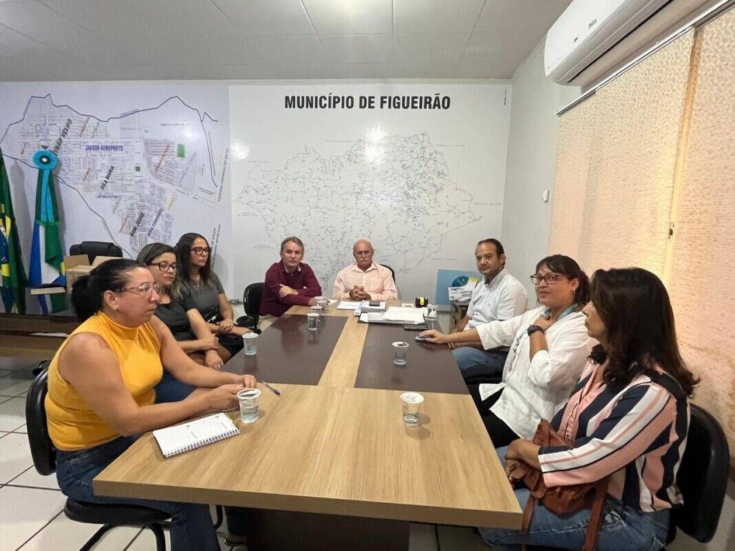 Prefeito Juvenal Consolaro reuniu com a coordenadora do Aprende Brasil