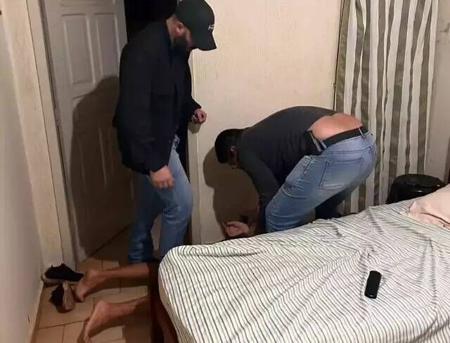 Suspeito de tentar matar ex e enteado a facadas é preso em hotel de Aparecida do Taboado