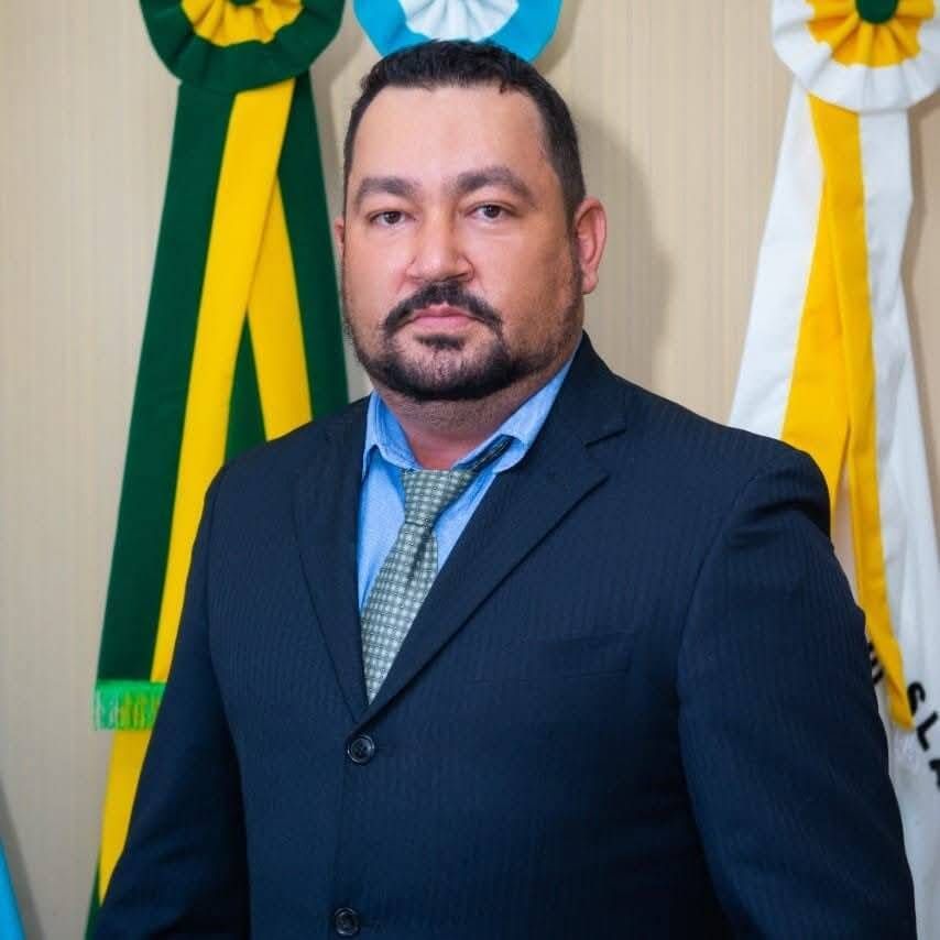 Vereador Popó apresenta indicações voltadas à valorização da educação infantil e à preservação do espaço urbano