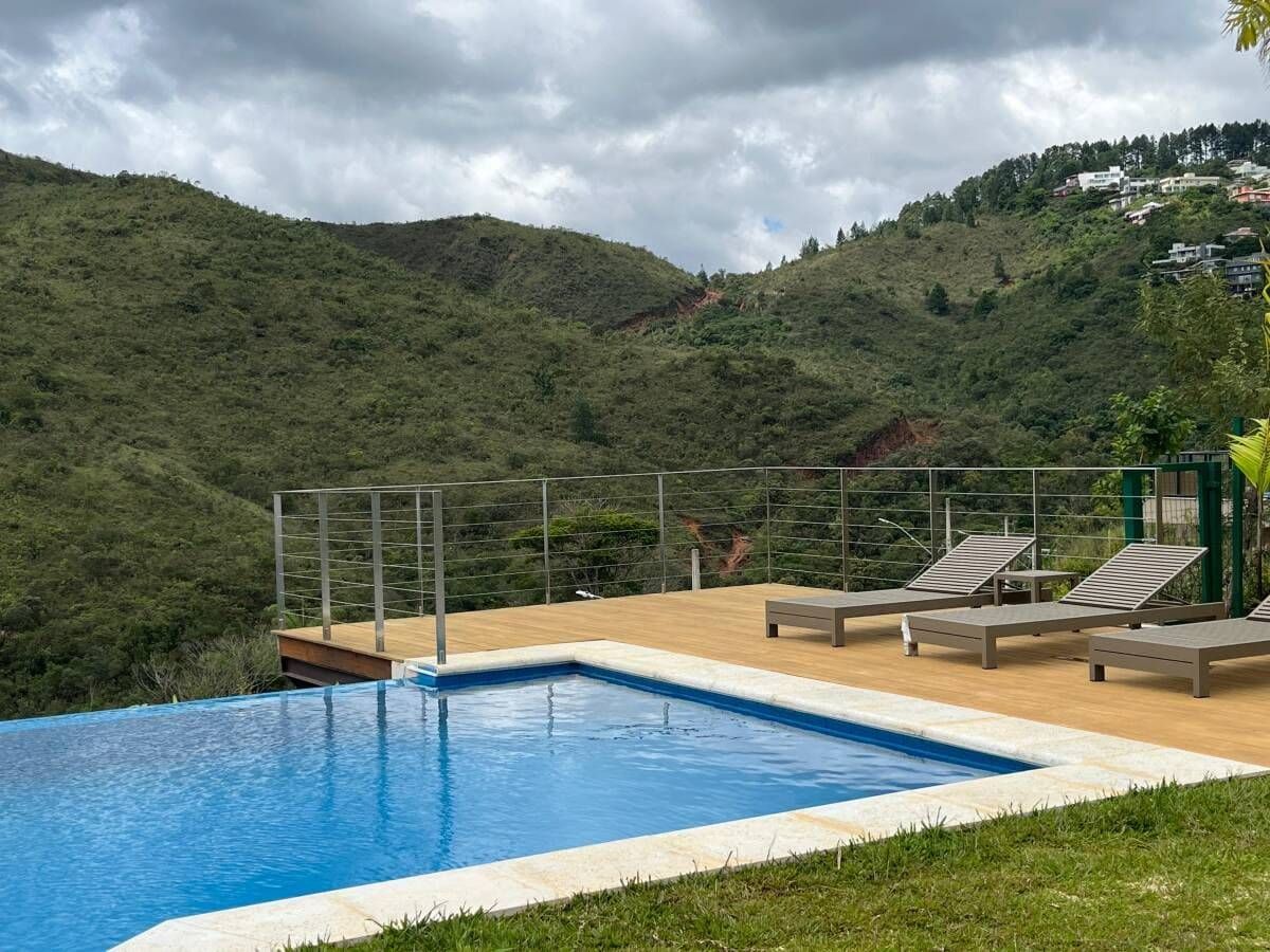 Guarda-Corpo em Aço Inox: Tudo o que Você Precisa Saber Antes de Escolher o Seu