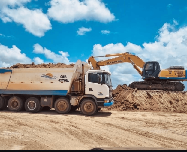 Caminhão Caçamba | Mineração - Foto 1