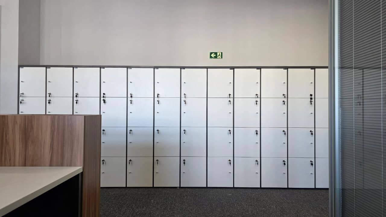 Entrega de Mobiliário Corporativo para Empresa de Prospecção de Obras