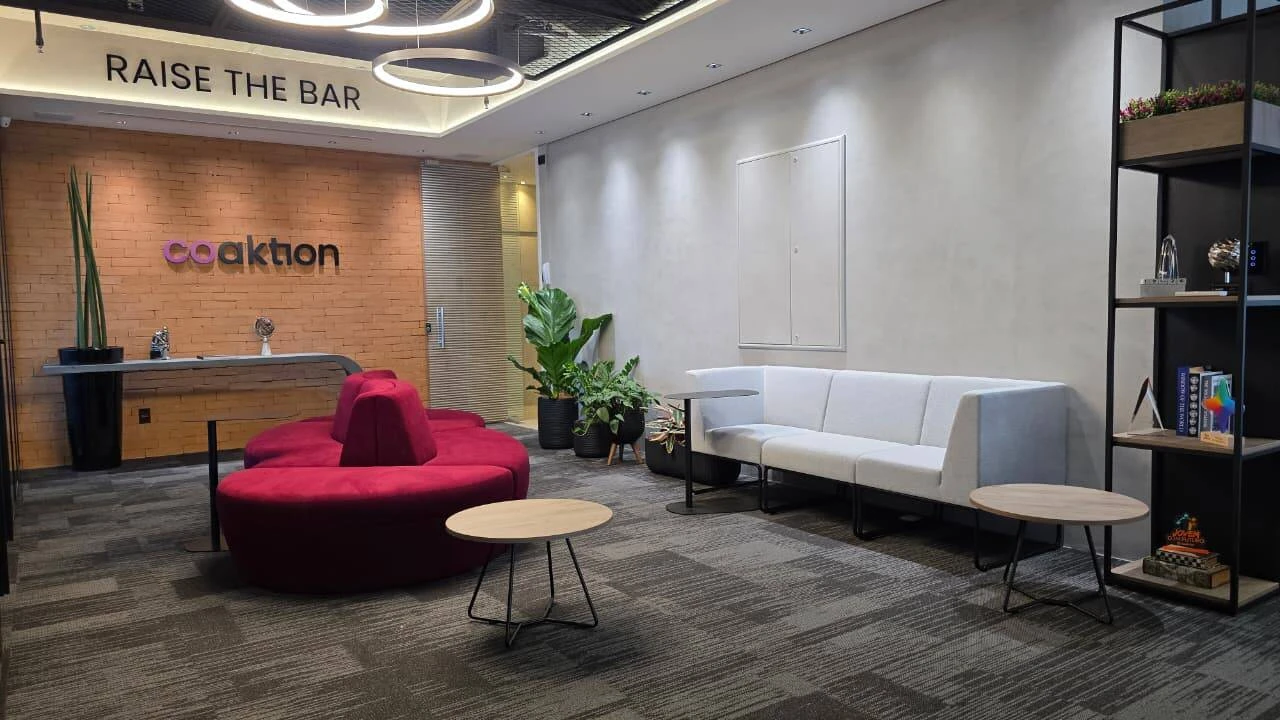 Projeto de mobiliário corporativo para a Coaktion em São Paulo