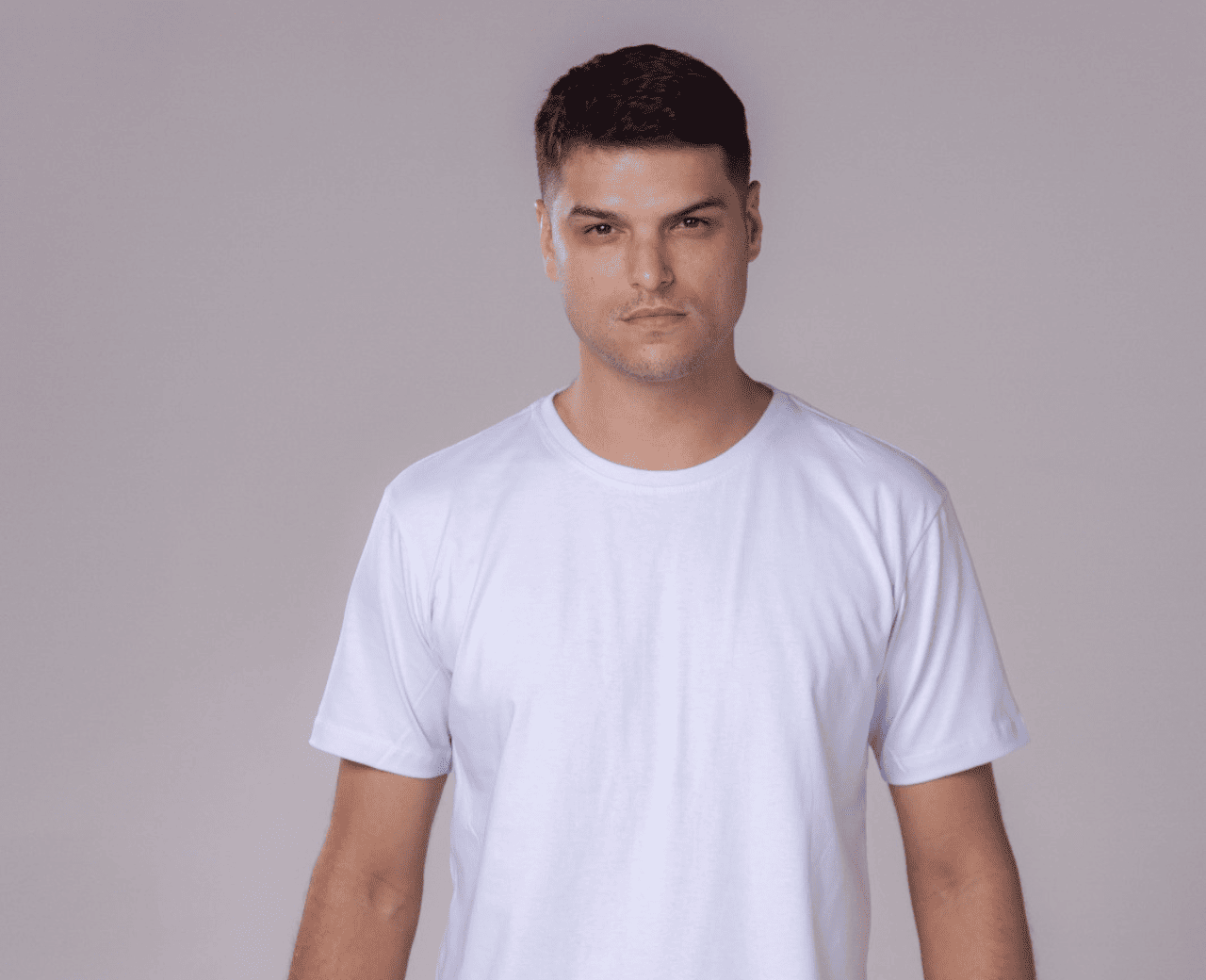 Camiseta Masculina Branca - Foto 1