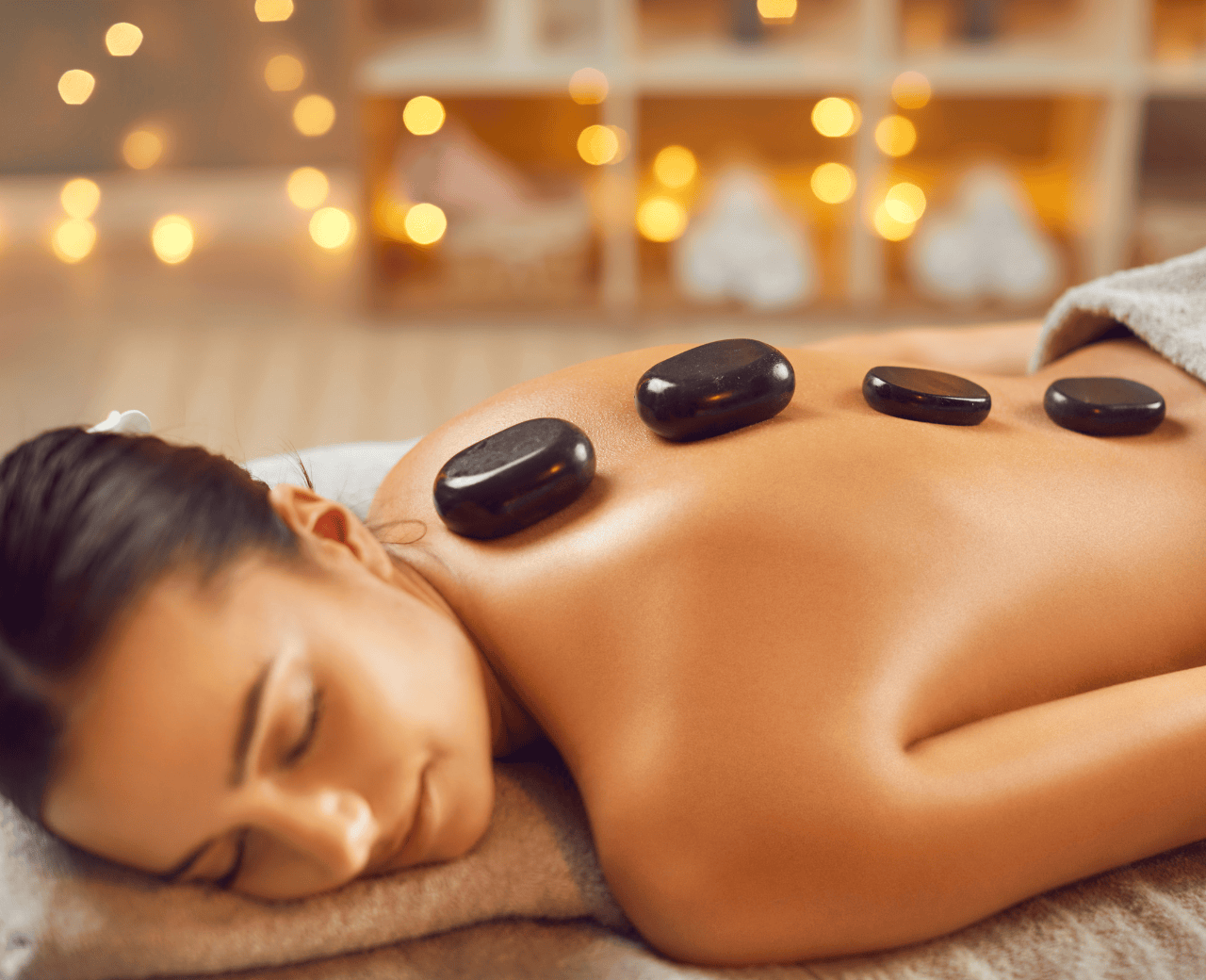 Massagem com Pedras Quentes - Foto 1