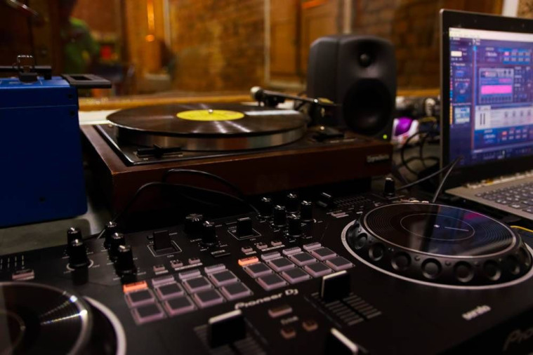 Produção de áudio e audiovisual - Foto 1