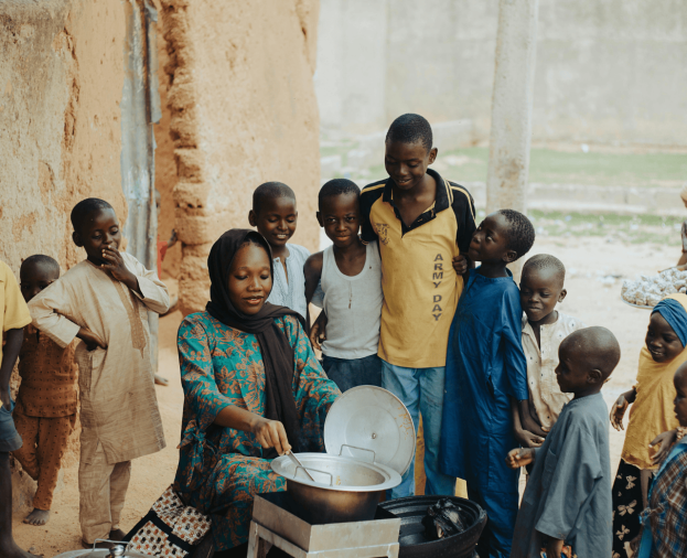 Family and Community Strengthening - Foto 1