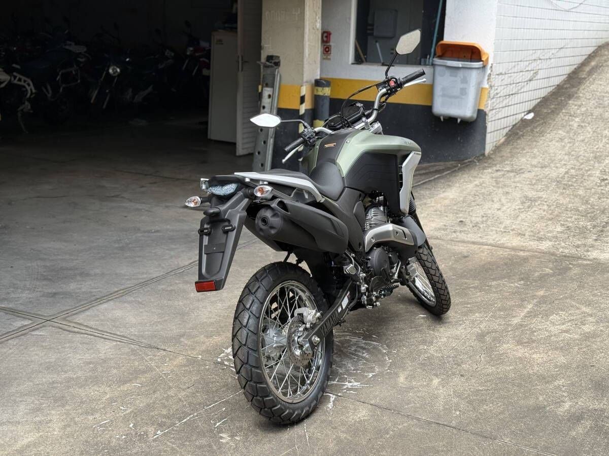 XTZ 250 LANDER VERDE 0KM R$13.900,00+ 61x R$511,00 - Foto 5