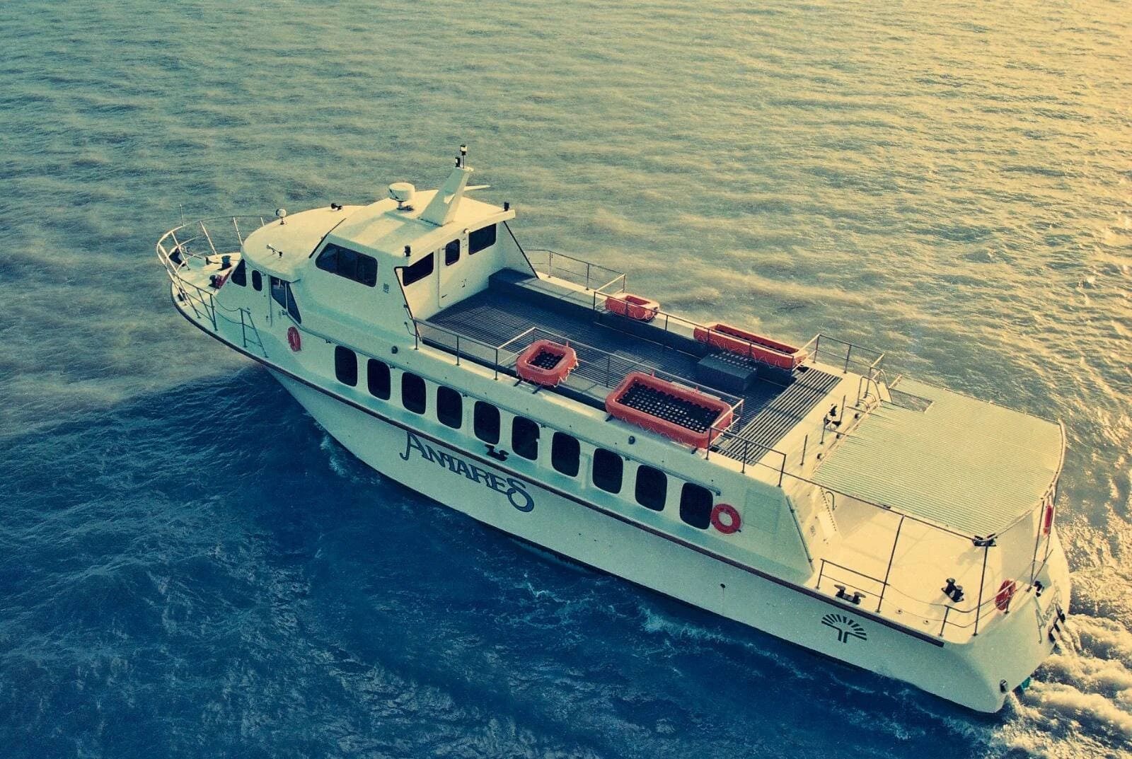 Embarcações para Turismo e Transporte - Foto 1