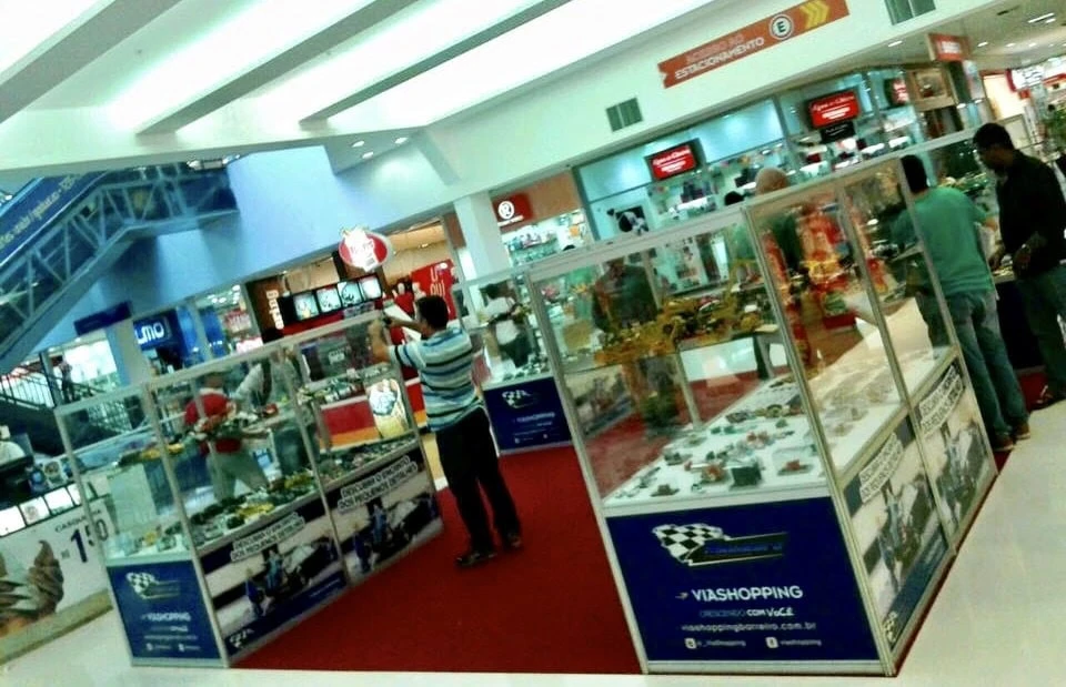 Vitrines exposição carrinhos